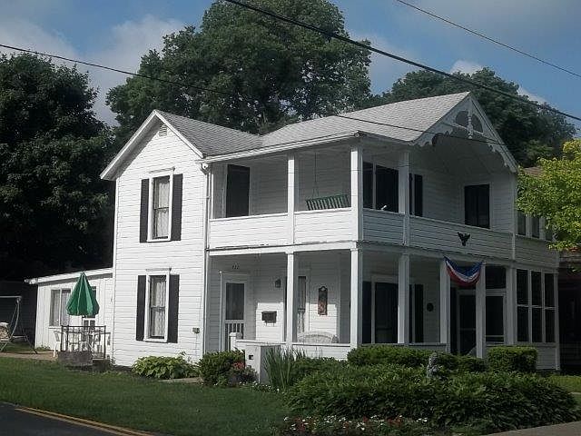 1st image of 432 E 2nd St