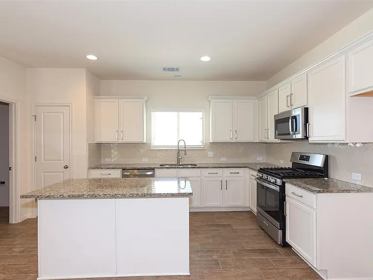 1732 Lakota Ln — Photo 11