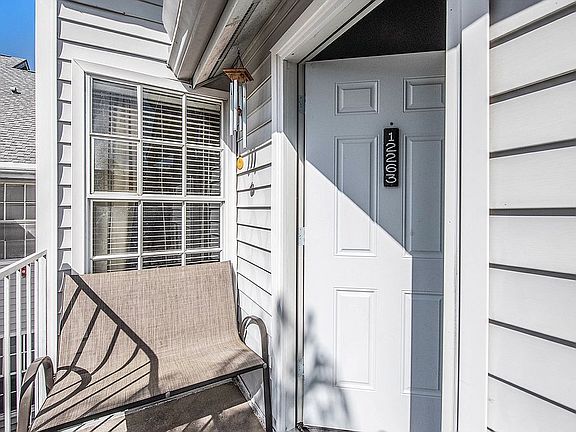 3rd image of 12263 Armenia Gables Cir #12263
