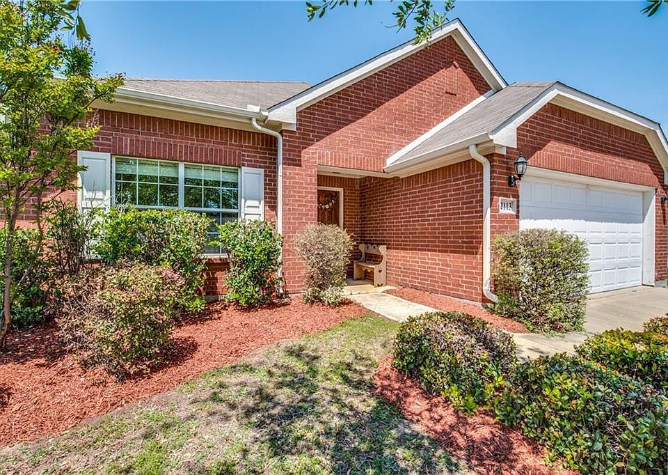 1st image of 2113 Castle Creek Dr