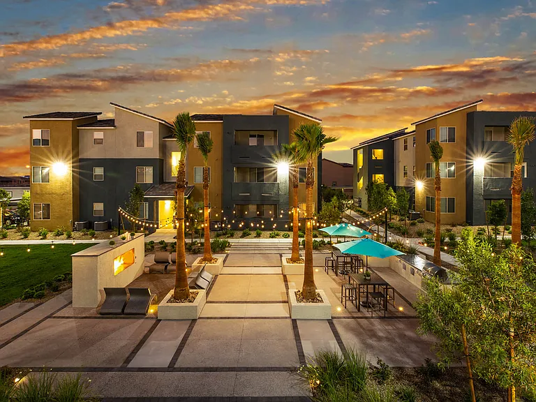 SOLANA APARTMENT HOMES — Photo 15