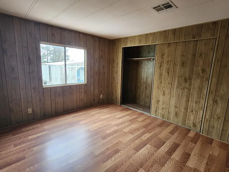 1111 W Hardy Ln #B — Photo 21