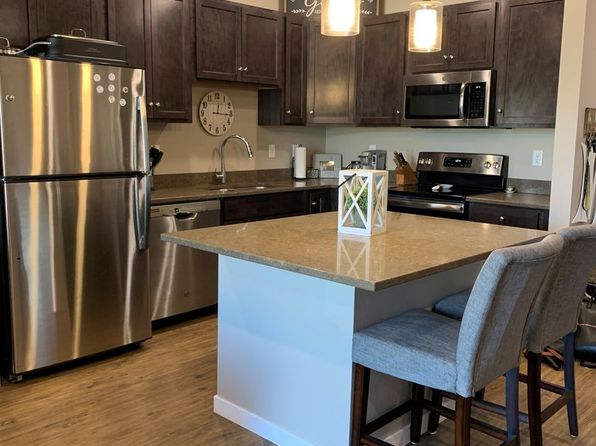 80 Gathering Place Ln Unit 305
