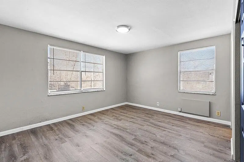 1026 Wild Cherry Ln — Photo 4