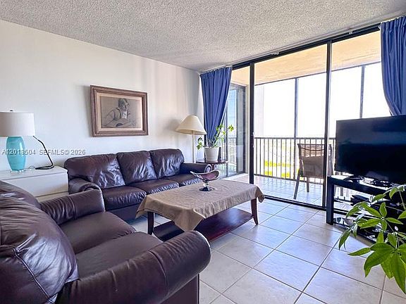 4th image of 20335 N Country Club Dr APT 2302