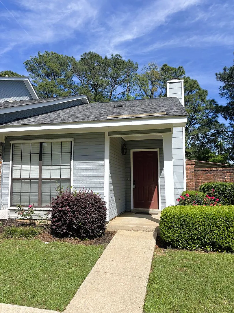 5900 Grelot Rd — Photo 1