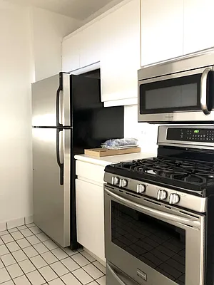 Rented by Compass | media 18