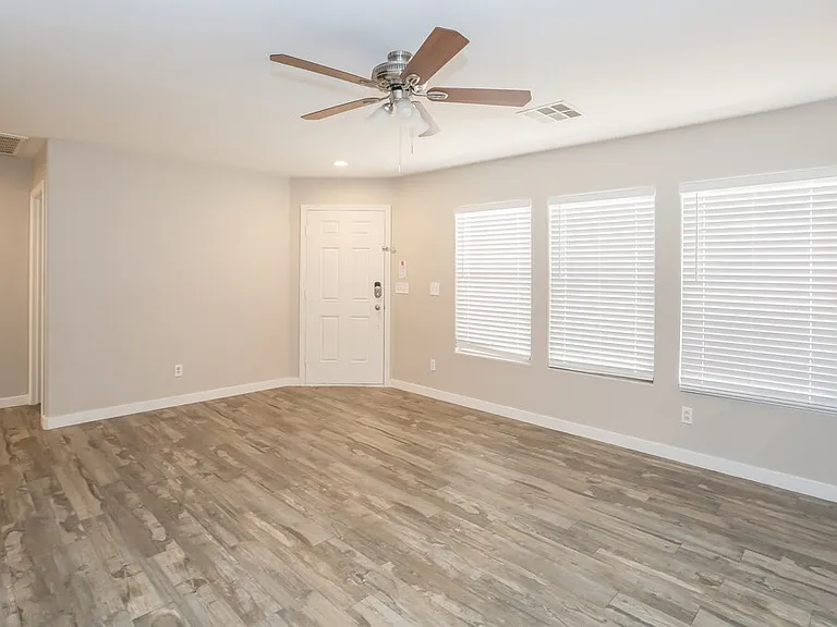 5036 Ironhorse Ranch Ave — Photo 5