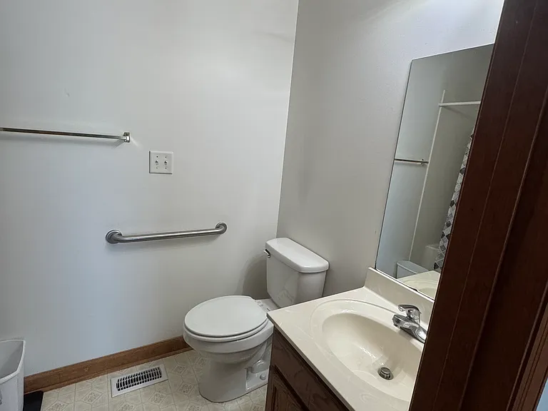 2497 Troy Ct — Photo 7