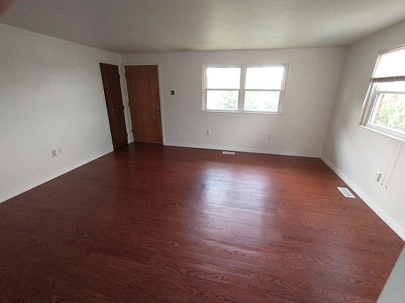3rd image of 241 Euclid Ave