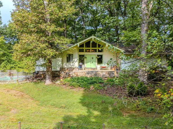 242 Joel Rd, Oliver Springs, TN 37840