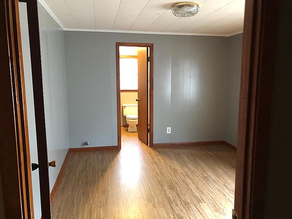 5th image of 1712 Louis Ln
