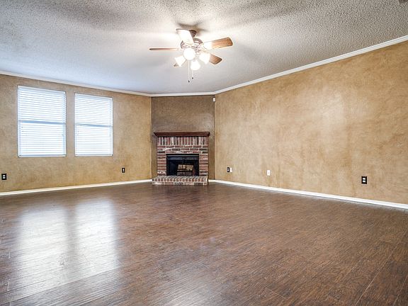 4th image of 2923 Reata Dr