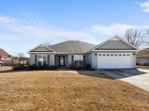 190 Scogin Dr, Tuscumbia, AL 35674
