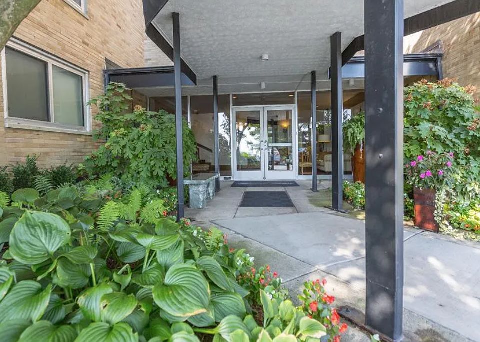 Husman House entrance.