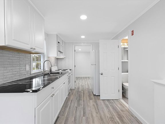 5th image of 3 Susan Ruth Road #3-5