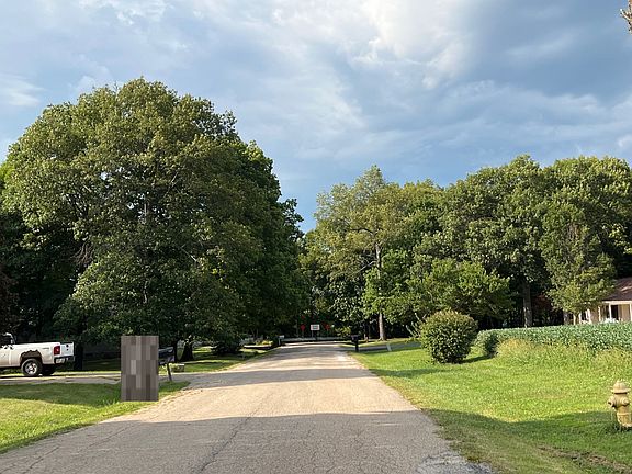 4th image of 157 Patterson Dr