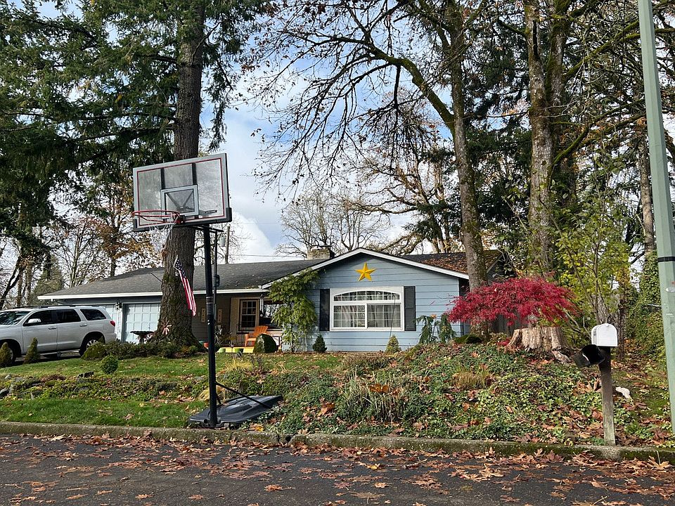 2nd image of 5179 SE Alderway Ave
