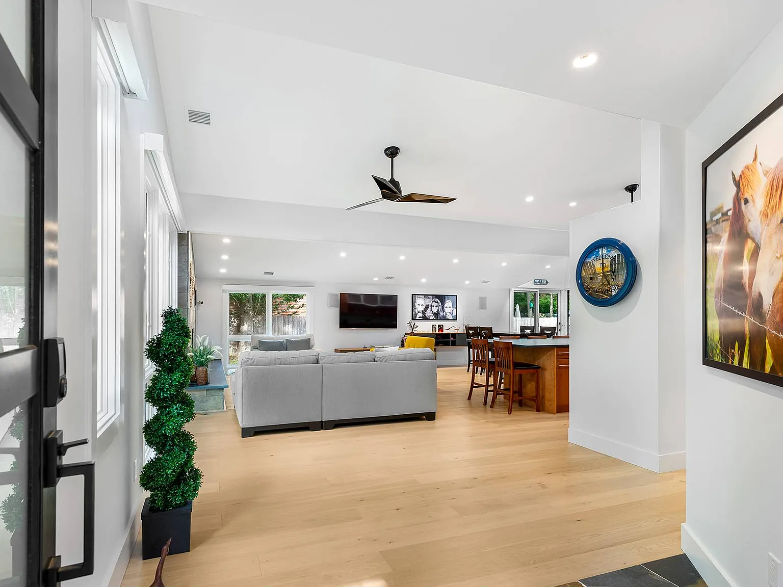 Updated Beach Community Cottage — Photo 2