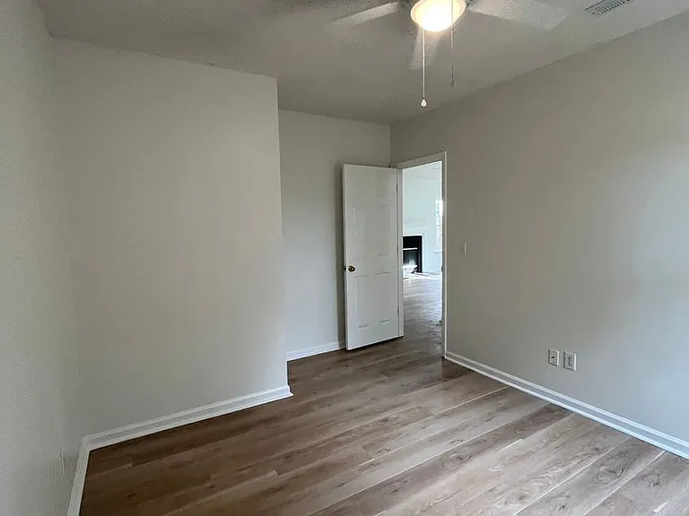 1408 Barouche Ct — Photo 29