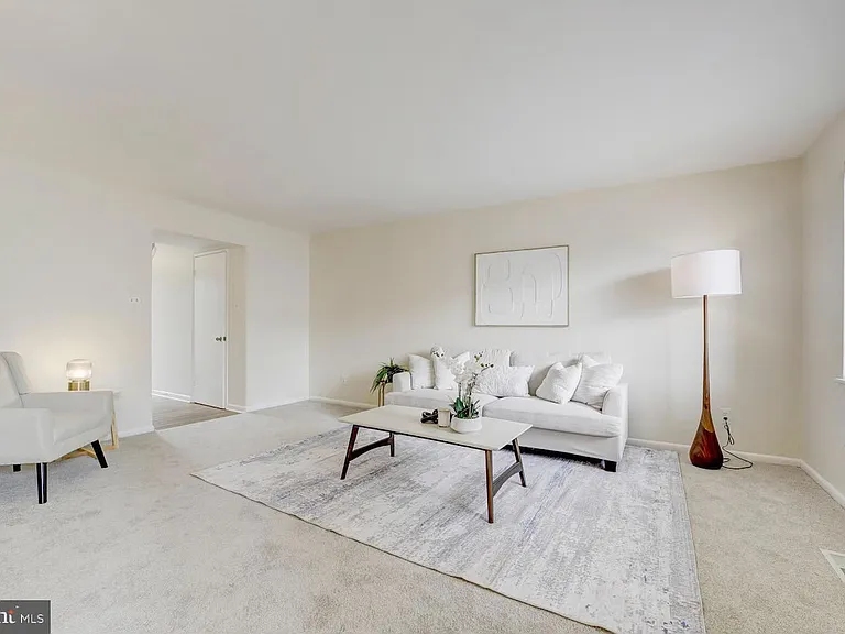 382 W Deer Park Rd — Photo 4