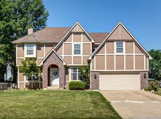 11316 S Greenwood St, Olathe, KS 66215