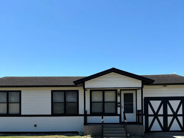 1057 Burr Dr, Corpus Christi, TX 78412