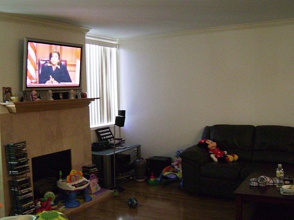 3rd image of 5325 Newcastle Ave Unit 224