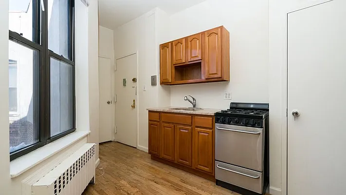 Rented by Nooklyn NYC LLC | media 11