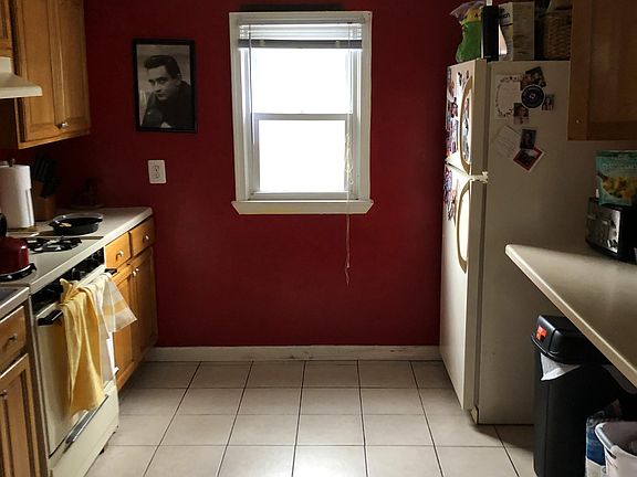 2nd image of 1241 E Palmer St