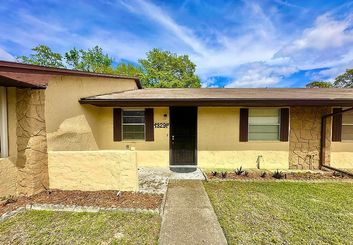 2 bed, 962 sqft, $1,499 — Photo 1