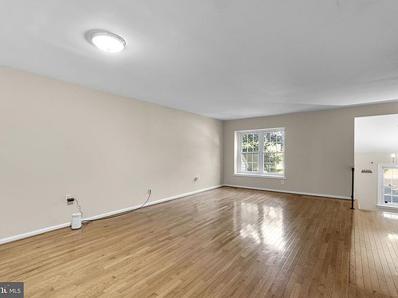 5th image of 7465 Swan Point Way Unit 4-8