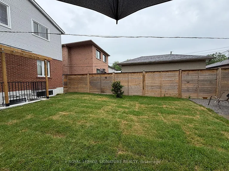 56 Kimbourne Ave #BASEMENT — Photo 12