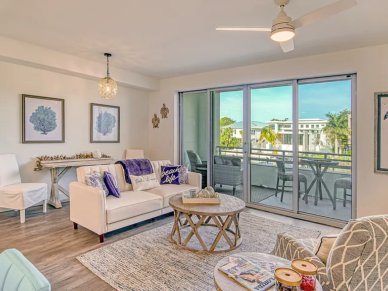 1709 Tamiami Trl — Photo 3