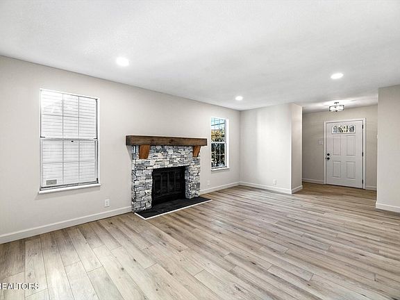 4th image of 505 Confederate Dr