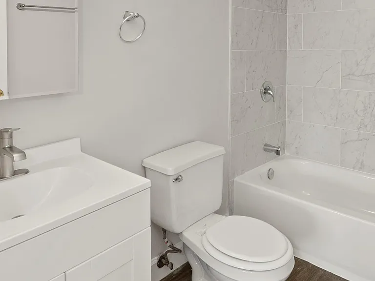 Iroquois Green — Photo 11
