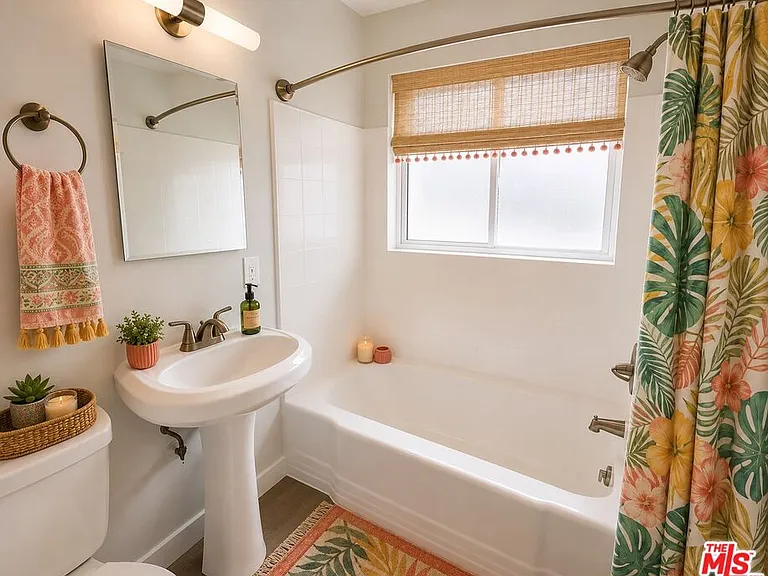 228 S Mariposa Ave #17 — Photo 6