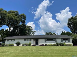 2312 Dogwood Ln SE, Decatur, AL 35601