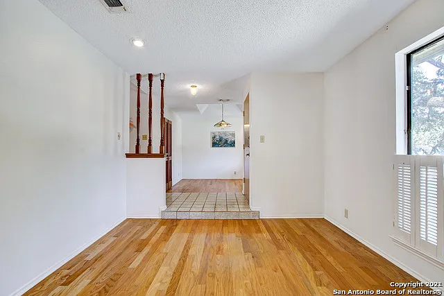 5538 Timber Cyn — Photo 2