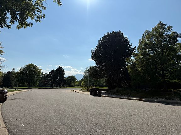5th image of 4716 Berkshire Ct