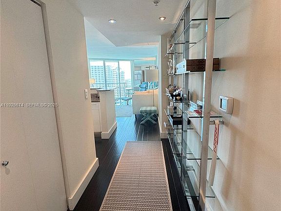 2nd image of 335 Biscayne Blvd APT 2403