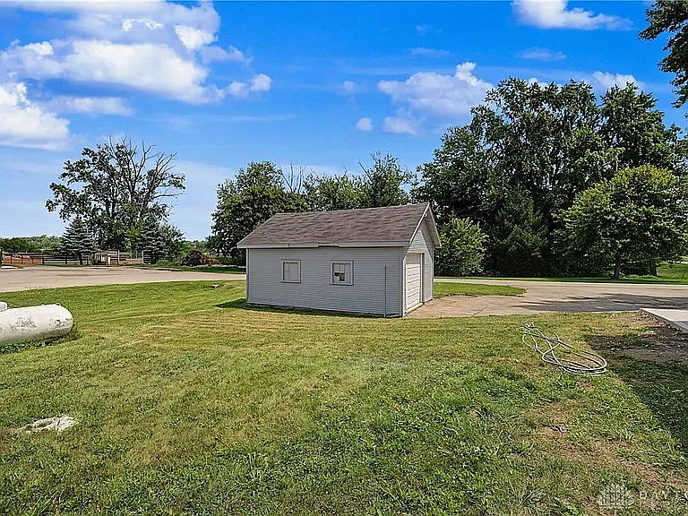 7195 Singer Rd — Photo 4