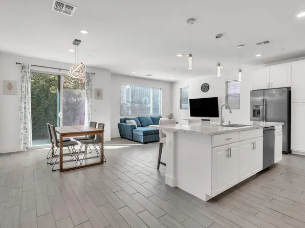 8840 Solo Way, Elk Grove, CA 95757