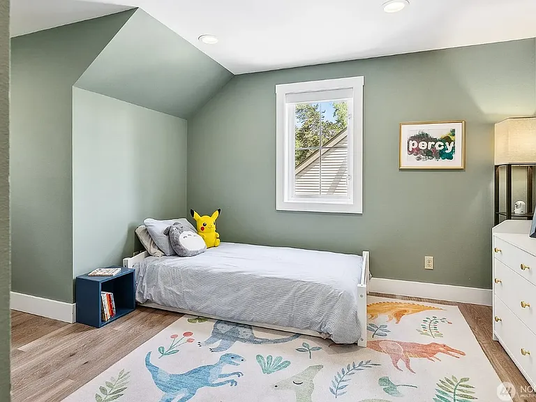 490 Madison Ave N #202 — Photo 9
