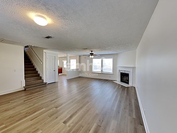5th image of 1403 Chopin Ct N