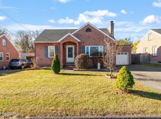 15 Birch Tree Rd, Albany, NY 12205