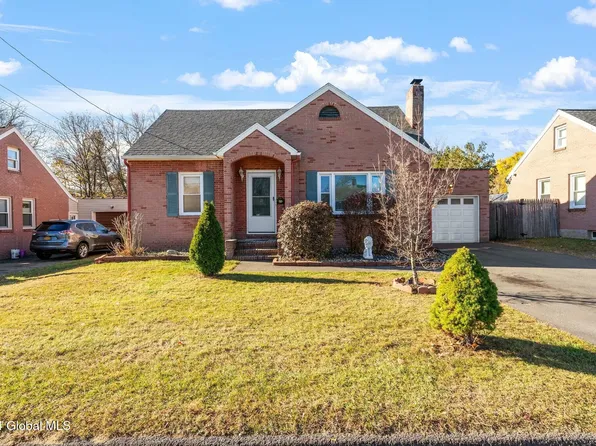 15 Birch Tree Road, Albany, NY 12205