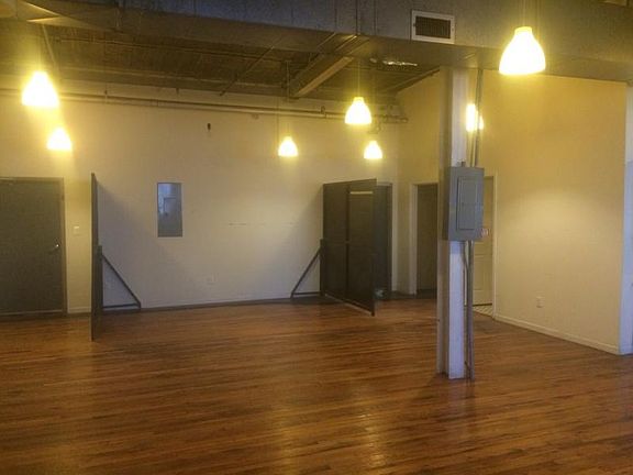 3rd image of 1417B Kemper St Ste 4G
