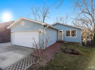 311 Fern Dr, Island Lake, IL 60042