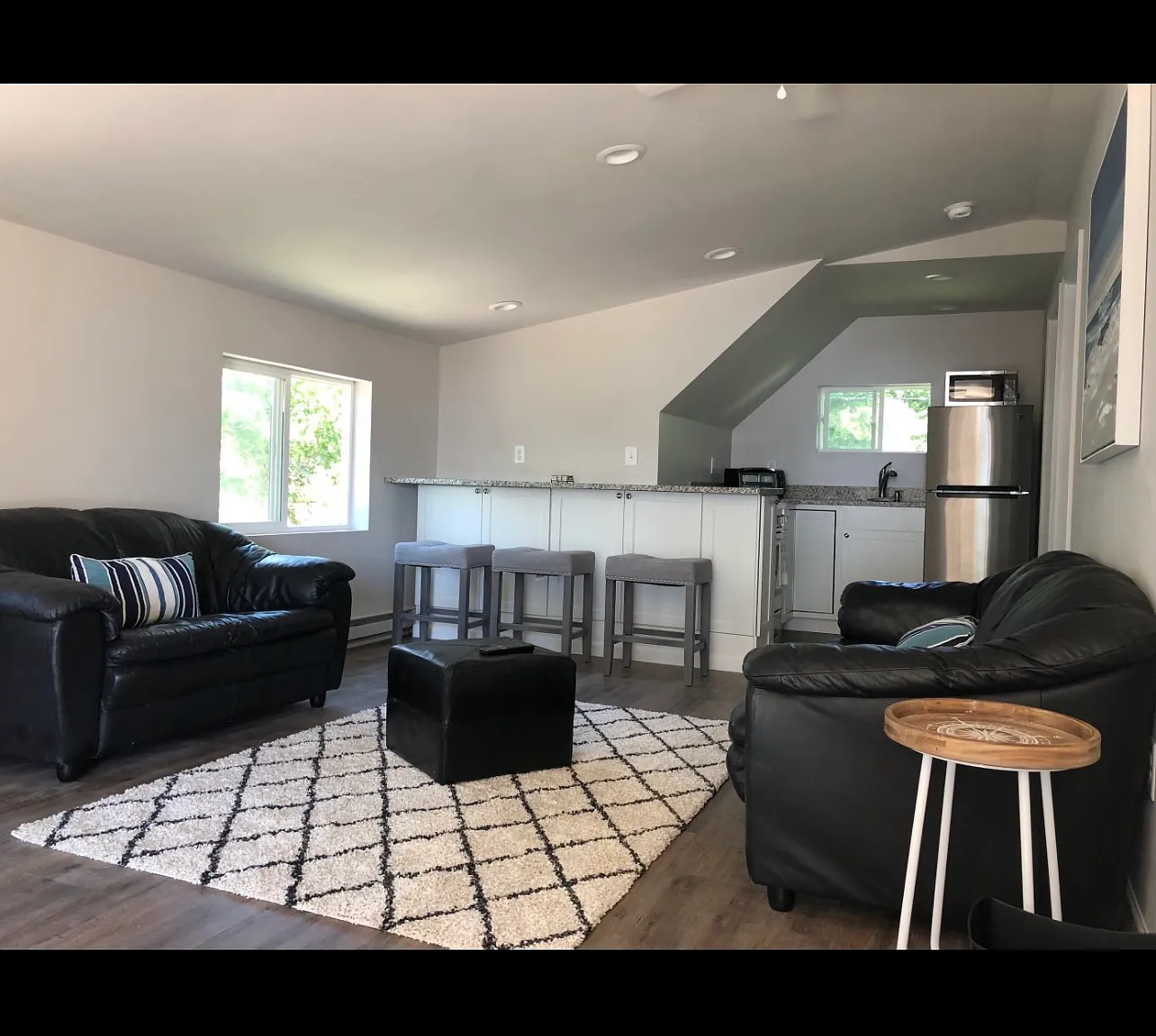 2 bed, 720 sqft, $1,750 — Photo 2